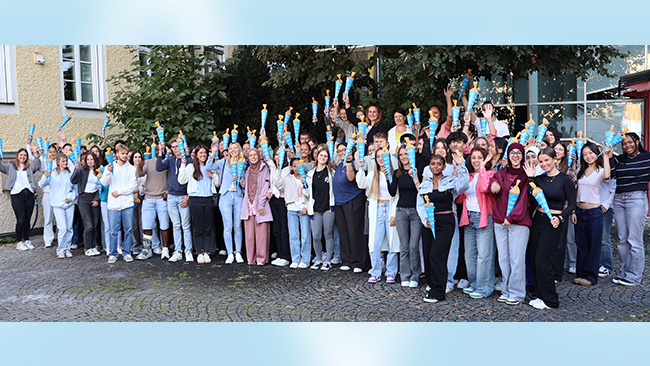 Alle neuen Auszubildenden in den medizinischen Berufen GKP, MFA, PFH und die Bufdis freuen sich auf den neuen Lebensabschnitt 