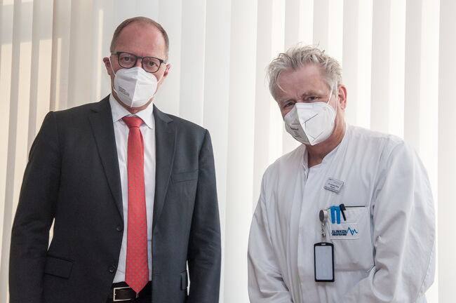 v.l. Dr. Joachim Deuble und Dr. Andreas König verantworten das zertifizierte Kompetenzzentrum Hernienchirurgie