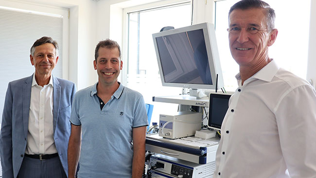 Gemeinsam freuten sie sich über die schönen neuen Räumlichkeiten: v.r. Dr. Uwe Gretscher, Vorstandsvorsitzender der KSOB AG, Dr. Robert Keilmann, Dr. Stefan Paech, Leiter Medizin Verbund der KSOB