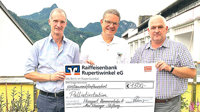 Mit der Palliativstation will die Max Wieninger Stiftung eine wertvolle Einrichtung unserer Kliniken in der Region unterstützen: v.l Christian Wieninger, Geschäftsführer der Brauerei und stellvertretender Vorstand der Max Wieninger Stiftung, Dr. Christian Stöberl, Oberarzt der Palliativstation Kreisklinik Bad Reichenhall, Bernhard Löw , Braumeister der Brauerei Wieninger Mit der Palliativstation will die Max Wieninger Stiftung eine wertvolle Einrichtung unserer Kliniken in der Region unterstützen: v.l Christian Wieninger, Geschäftsführer der Brauerei und stellvertretender Vorstand der Max Wieninger Stiftung, Dr. Christian Stöberl, Oberarzt der Palliativstation Kreisklinik Bad Reichenhall, Bernhard Löw , Braumeister der Brauerei Wieninger