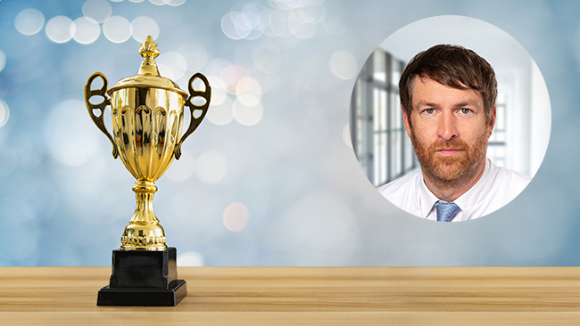 Dr. Florian Zoffl, Leitender Arzt der Abteilung Unfallchirurgie /Orthopädische Chirurgie an der Kreisklinik Bad Reichenhall Dr. Florian Zoffl, Leitender Arzt der Abteilung Unfallchirurgie /Orthopädische Chirurgie an der Kreisklinik Bad Reichenhall