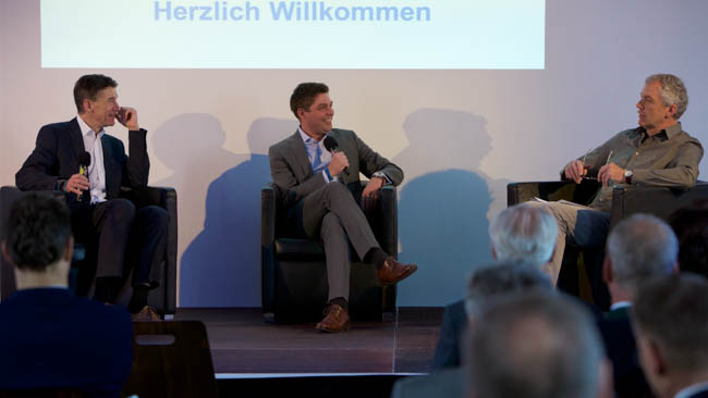 Diskussionsrunde mit Vorstandsvorsitzendem Dr. Uwe Gretscher, Aufsichtsratsvorsitzendem und Landrat Siegfried Walch mit BR-Moderator Norbert Joa