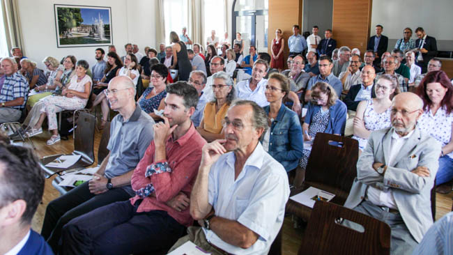 Mit rund 100 Teilnehmern war die Aula des Bildungszentrums für Gesundheitsberufe der Kliniken Südostbayern AG beim 26. Traunsteiner Unfallchirurgischen Symposium fast bis auf letzten Platz belegt.